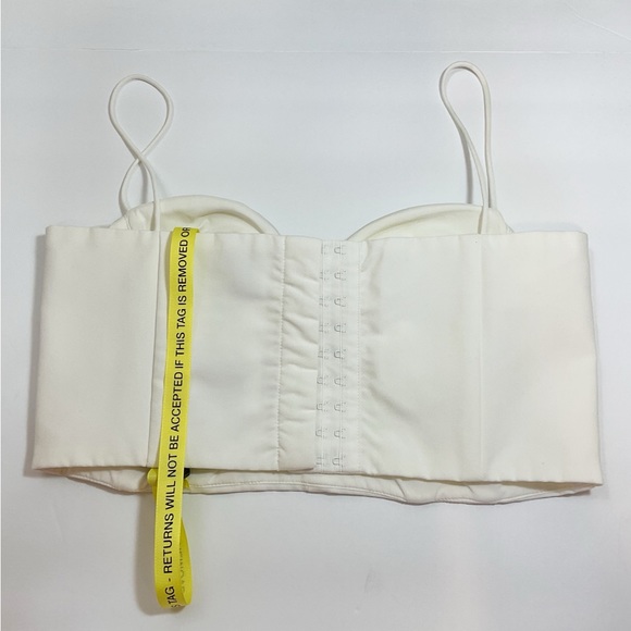 NWT Alieva Carla Crop Structured Crepe Top - Picture 7 of 13